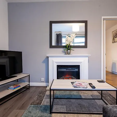 Charming Holiday In Wythenshawe Near Wythenshawe Park *