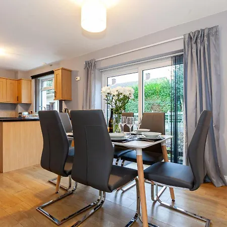 Feriehus Charming Holiday In Wythenshawe Near Wythenshawe Park