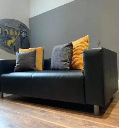 Spacious Shude Hill With Balcony *