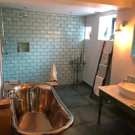Apartament Chorlton Garden Rooms. Relax, Work, And Play. *