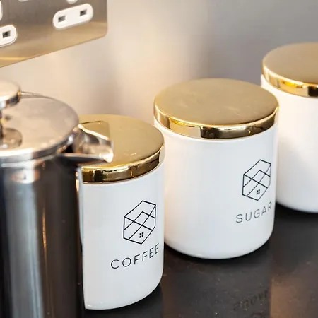 Esquire Media Апартаменты *