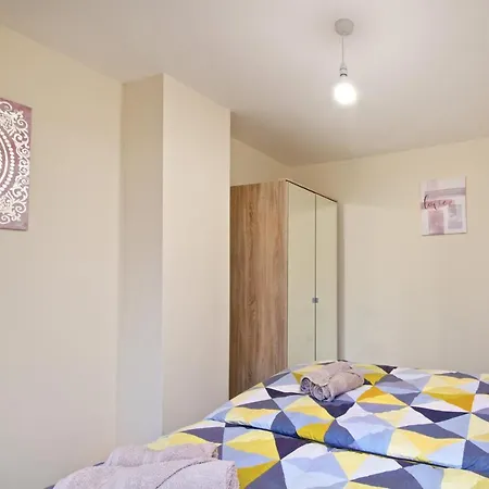 بيت للعطل Beautiful Cozy With Free Parking