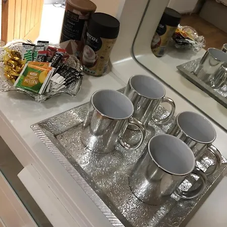 Big Rusholme With Tv And Private Bathroom-parking&wifi Couette-café Manchester