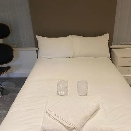 Lux City Serviced Апартаменты