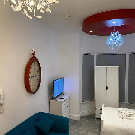 Lux City Serviced Манчестер