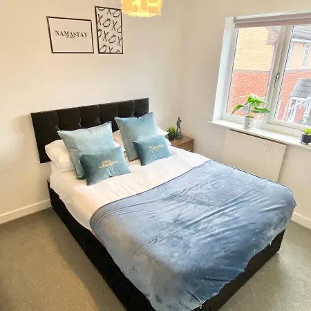 Convenient Centre 3bd With Free Parking