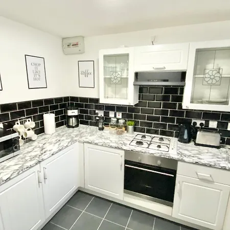 Convenient Centre 3bd With Free Parking * Manchester