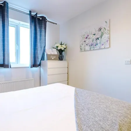 Bright&modern Contractor House By Niji Short * Manchester