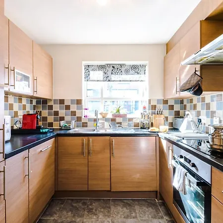 Bright&modern Contractor House By Niji Short *