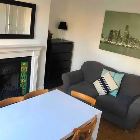 United View! 4/br House, Prime Location, Transport Σπίτι διακοπών *