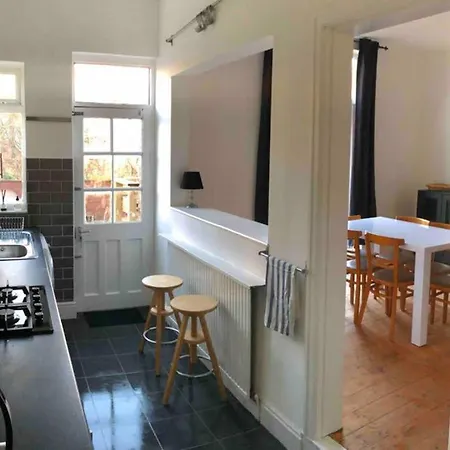 Σπίτι διακοπών United View! 4/br House, Prime Location, Transport Μάντσεστερ
