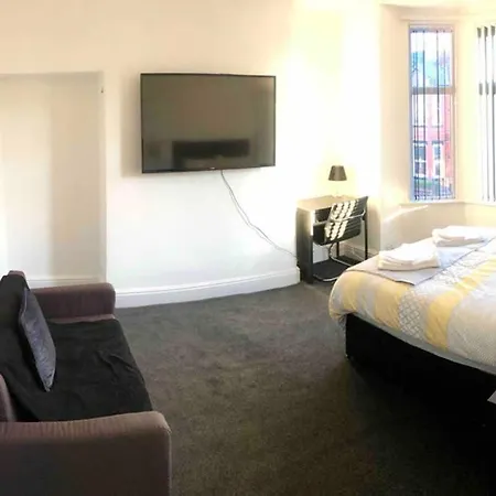 United View! 4/br House, Prime Location, Transport