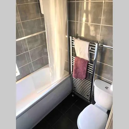 Σπίτι διακοπών United View! 4/br House, Prime Location, Transport Μάντσεστερ