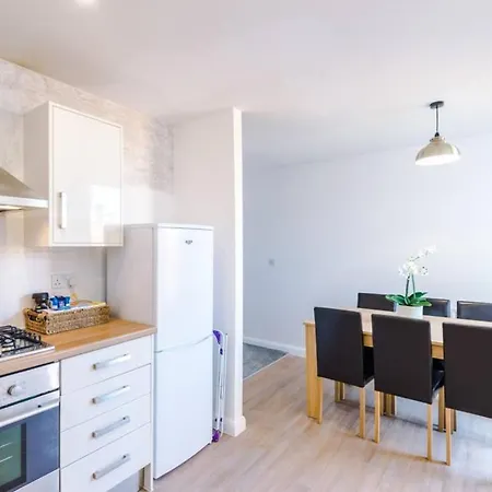 아파트 3 Bedroom House Hosted By Mcr Dens 맨체스터