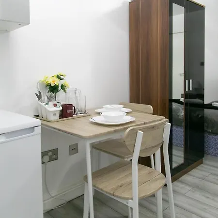 Cheetham Hills Apartman