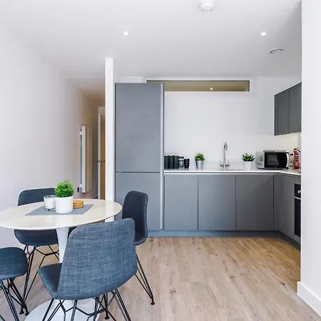 Hilltop Serviced - Piccadilly