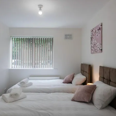 Gorgeous Ground Floor + Free Parking * Manchester