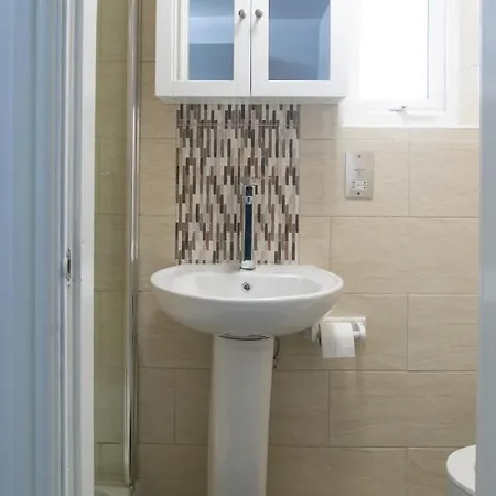 דירה Cheetham Hills *