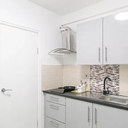 Cheetham Hills Apartman