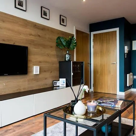 Luxury Penthouse City Centre アパート