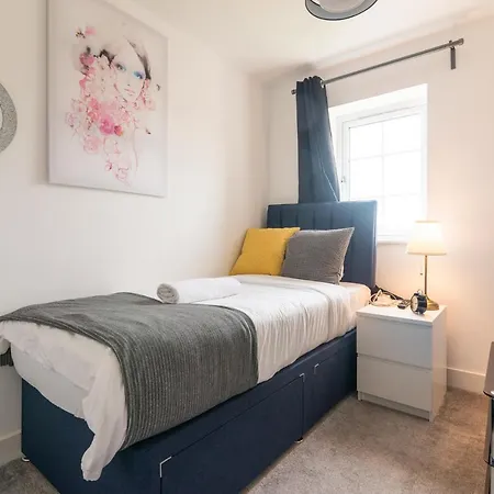 Mosh Homes * Manchester