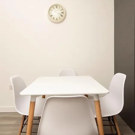 Daire Fantastic 2 Bedroom In *