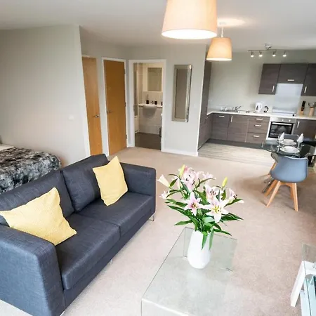 Dream Manchester Aparthotel 4*