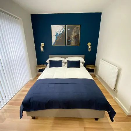 Large 5-bed Centre Townhouse With Secure Parking Casa vacanze Manchester