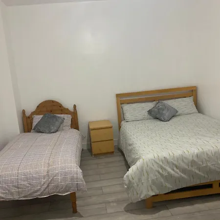 Rusholme Modern Guest house