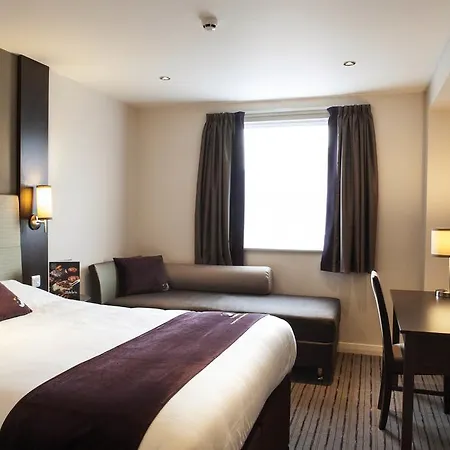 Premier Manchester - Swinton Hotel