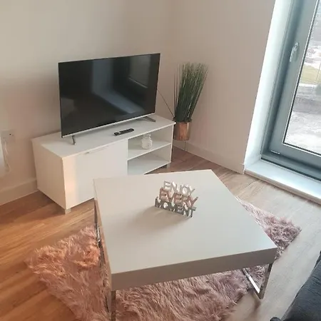 아파트 1 Bedroom Lovely In Salford Quays Free Street Parking Subject To Availability