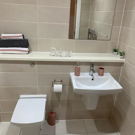 1 Bedroom Lovely In Salford Quays Free Street Parking Subject To Availability 맨체스터