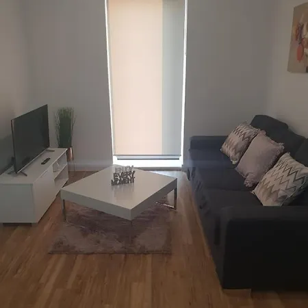 1 Bedroom Lovely In Salford Quays Free Street Parking Subject To Availability 맨체스터