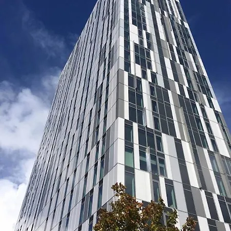 아파트 1 Bedroom Lovely In Salford Quays Free Street Parking Subject To Availability 맨체스터