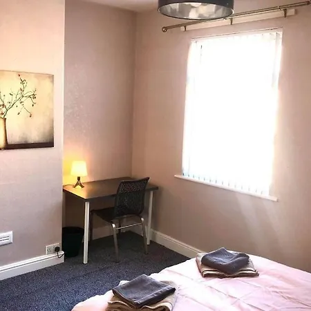 Holiday home The Pad - 3br Entire House With Parking *