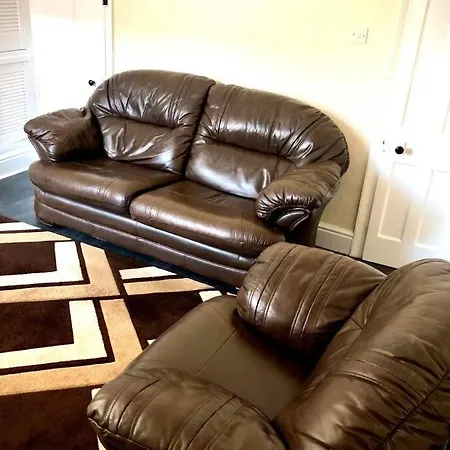 The Pad - 3br Entire House With Parking *