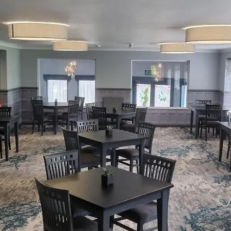 Birch Hotel 3*