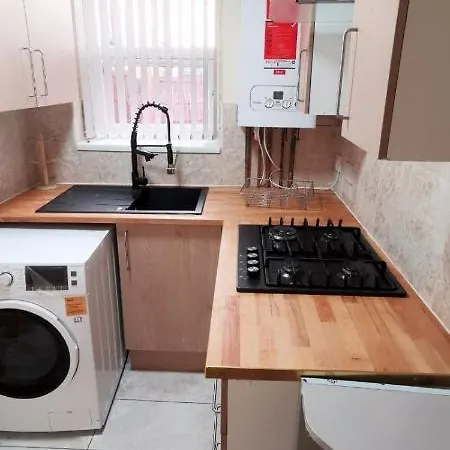 Entire Newly Built דירה