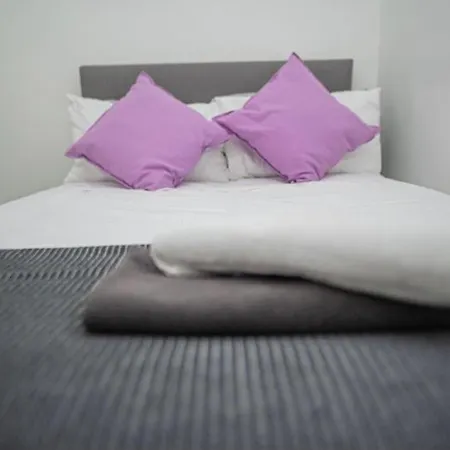 Lägenhet Family-Friendly Two-Bedroom Apartment Near Manchester City Stadium Manchester