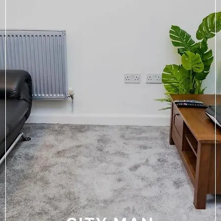 Family-Friendly Two-Bedroom Apartment Near Manchester City Stadium Lägenhet