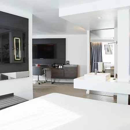 Hotel Novotel Centre 4*