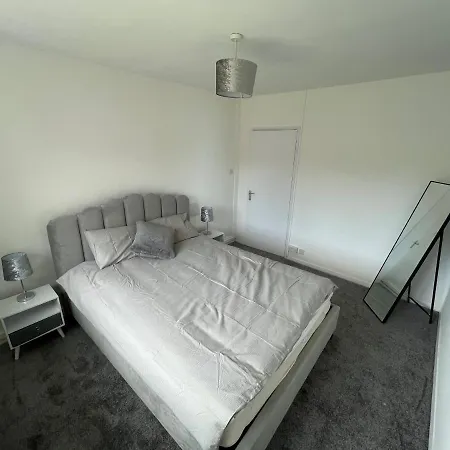 Captivating 2-Bed Apartment In Manchester דירה מנצ'סטר
