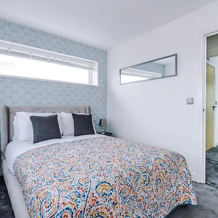 Coop Live Arena & Etihad Stadium 4bedroom Townhouse With Free Parking