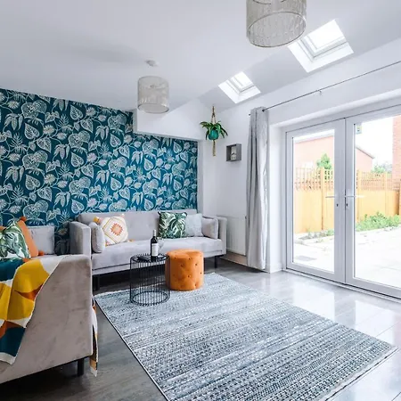 Coop Live Arena & Etihad Stadium 4bedroom Townhouse With Free Parking Vakantiehuis *