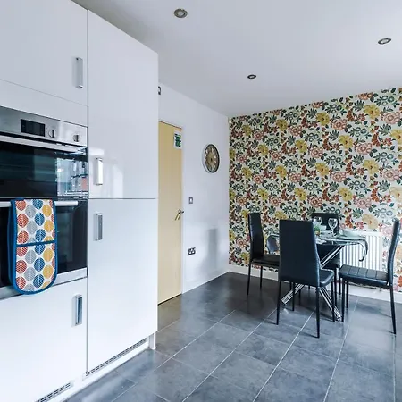 Coop Live Arena & Etihad Stadium 4bedroom Townhouse With Free Parking 別荘 マンチェスター