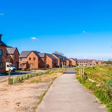 Апартаменты Vidale Court, 3 Bedroom House With River Irwell View, Sleeps 6