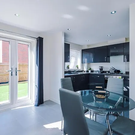 Апартаменты Vidale Court, 3 Bedroom House With River Irwell View, Sleeps 6 Манчестер