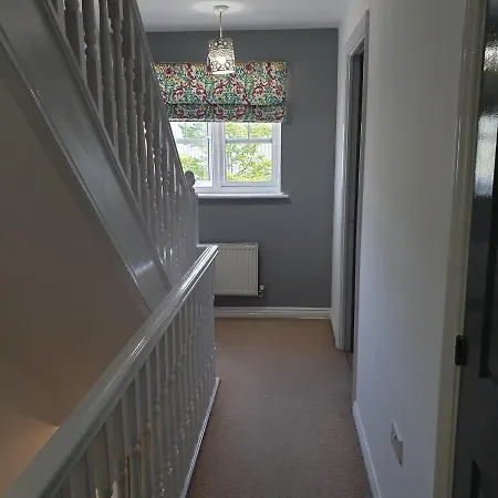 Queens Rooms, A Perfect Stay, Next To Shopping Parks And Central * Manchester