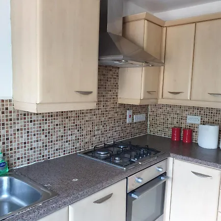 Queens Rooms, A Perfect Stay, Next To Shopping Parks And Central Manchester