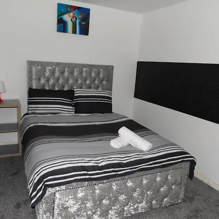 Manchester City Stay *